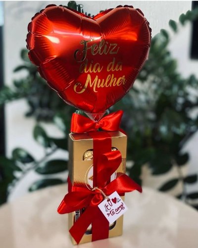 Ferrero co balão personalizado